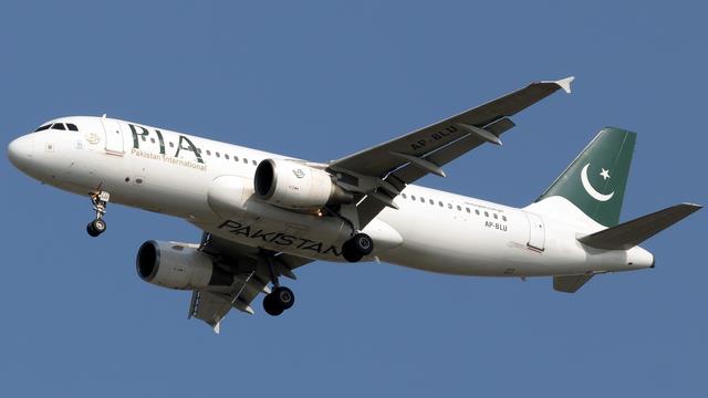 AP-BLU:Airbus A320-200:Pakistan International Airlines